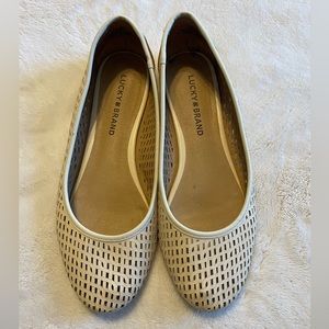 Lucky Brand woven off white flats size 8